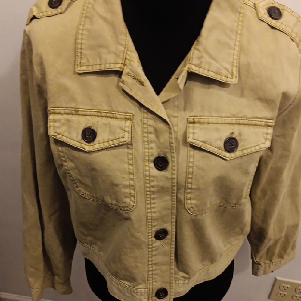 Chic Jacket - Picture 2 of 5